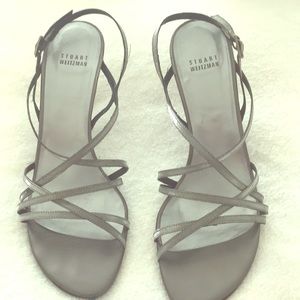 Size 9 1/2 Stuart Weitzman platinum heel